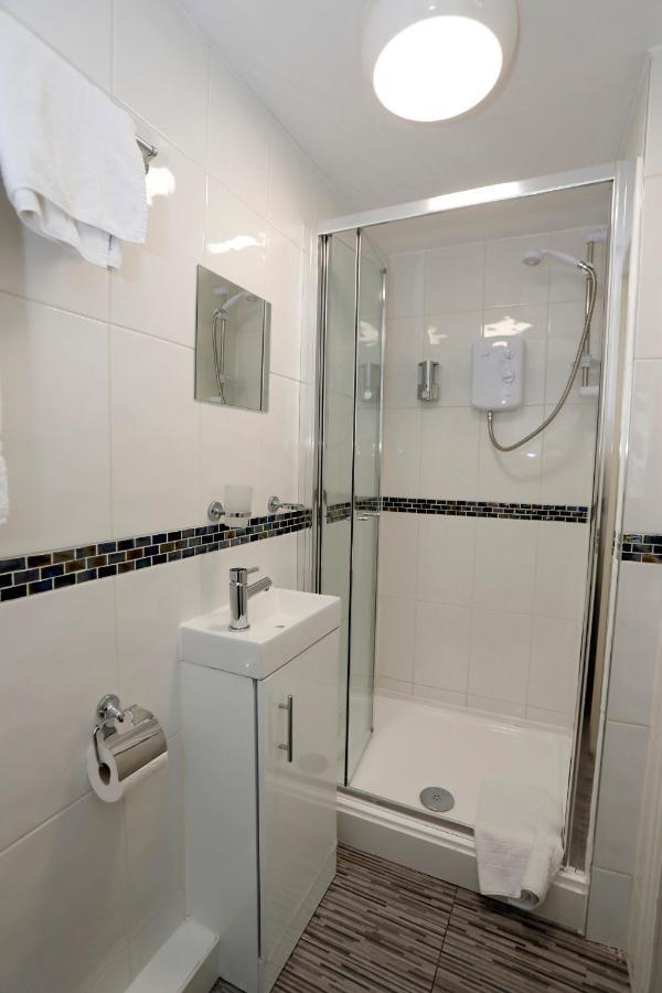 Bexley Village Hotel Екстер'єр фото
